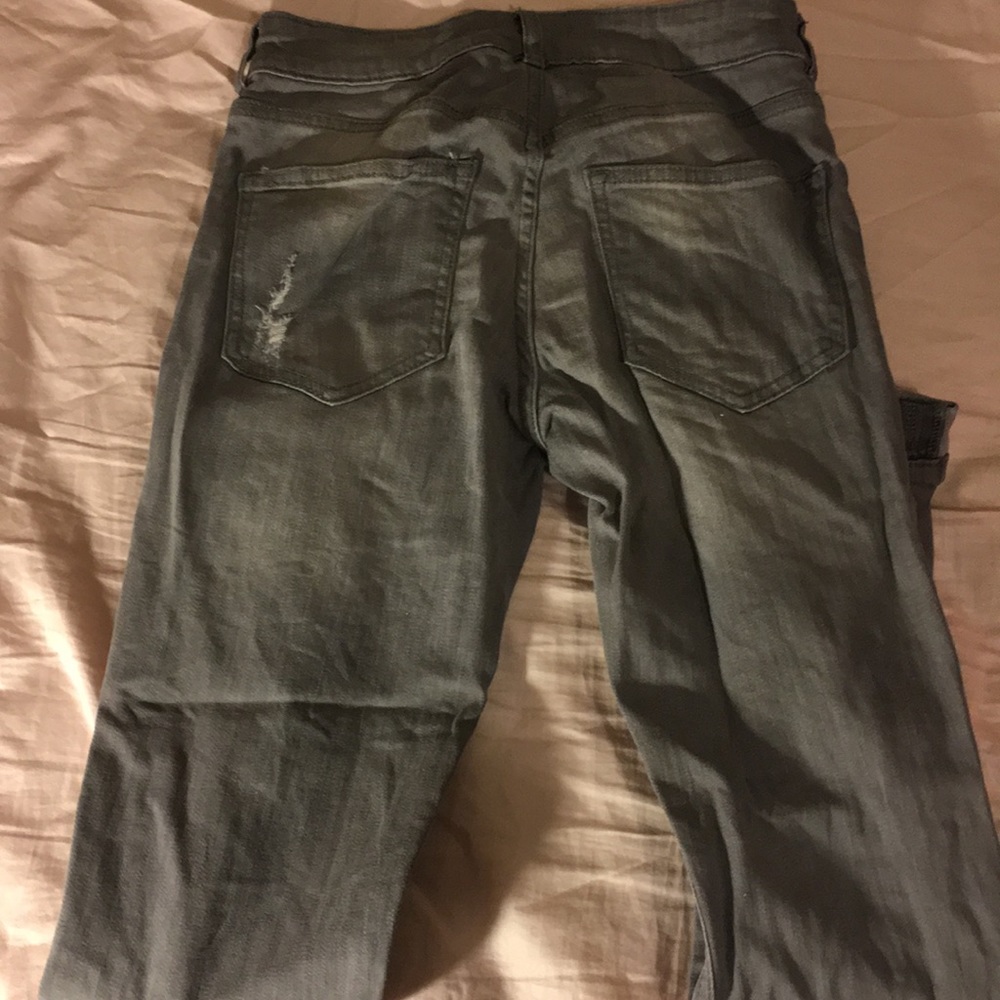 Gray Ripped Jeans - Picture 4 of 4